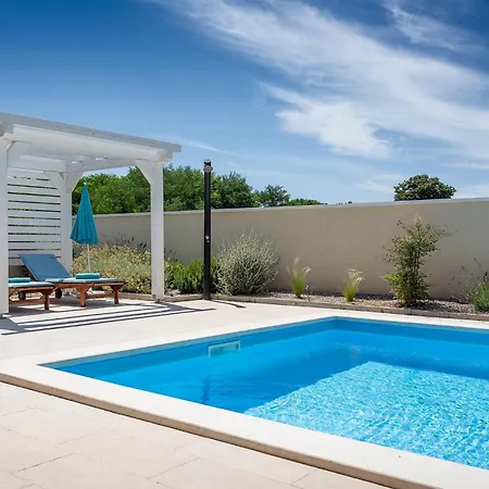 Tatil Evi Tempera Pula