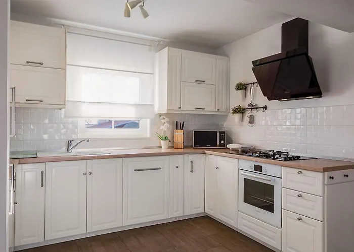 Tempera Vikendica Pula