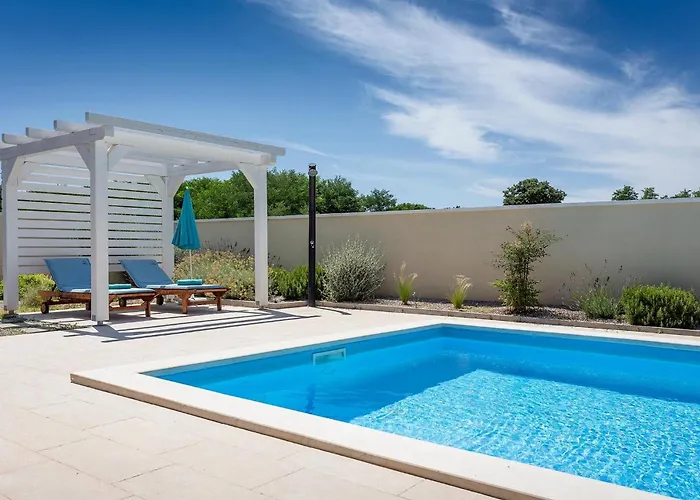 Vikendica Tempera Pula